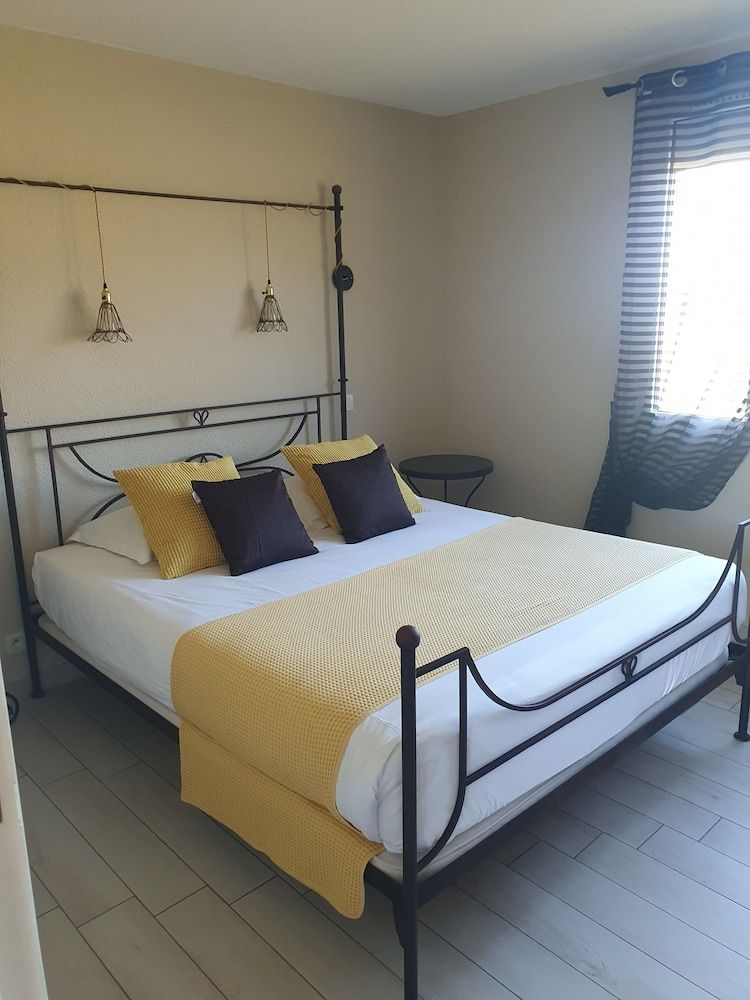 Le Mas des Quintrands Manosque - Motel de charme 2