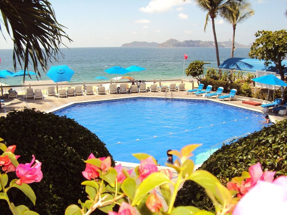 Paris - Acapulco - Hotel Acapulco Malibu - Acapulco