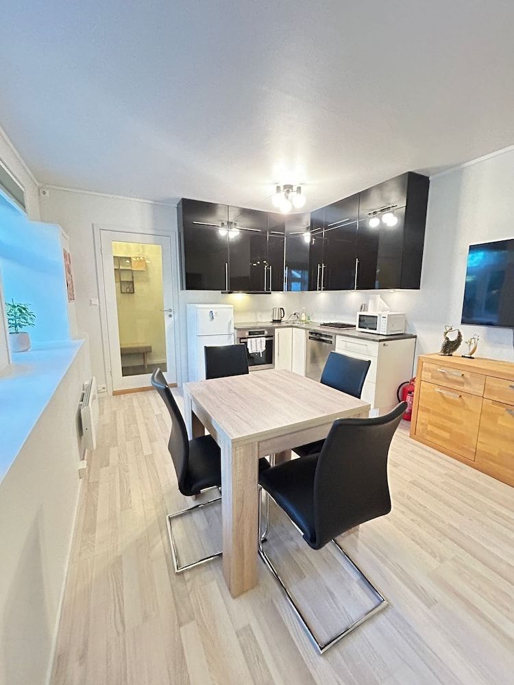 Cozy Apartment in Central Alesund Close to Everything 1