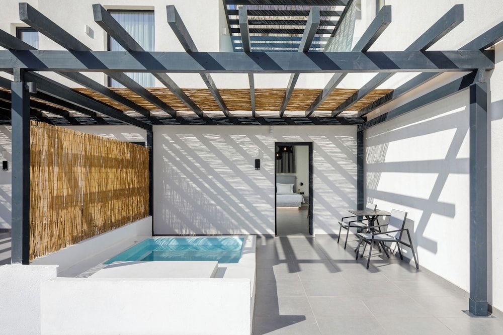 Blé Suites Santorini 1