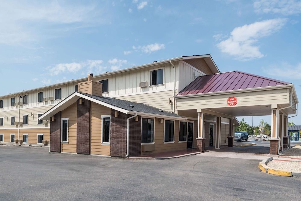 Super 8 by Wyndham Boise 1
