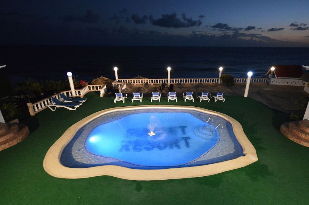 Paris - Treasure Beach - Beyond Sunset Resort & Villas - Treasure Beach