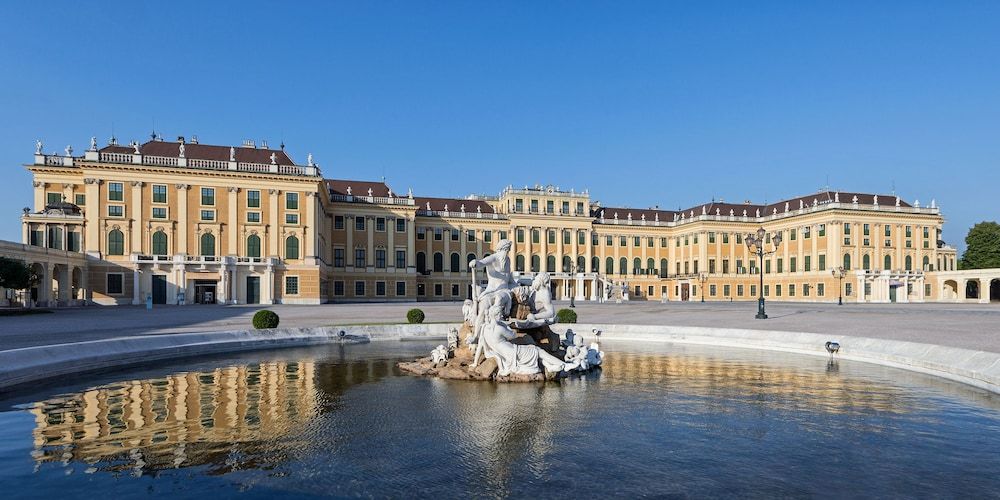 Schloß Schönbrunn Grand Suite 1