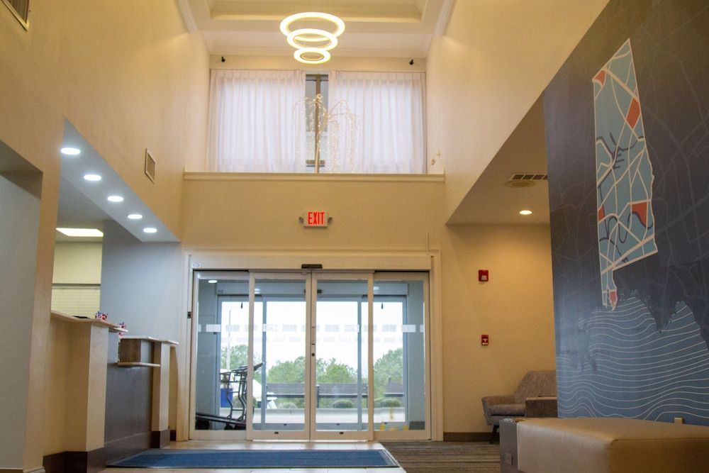 Holiday Inn Express & Suites CULLMAN by IHG 1