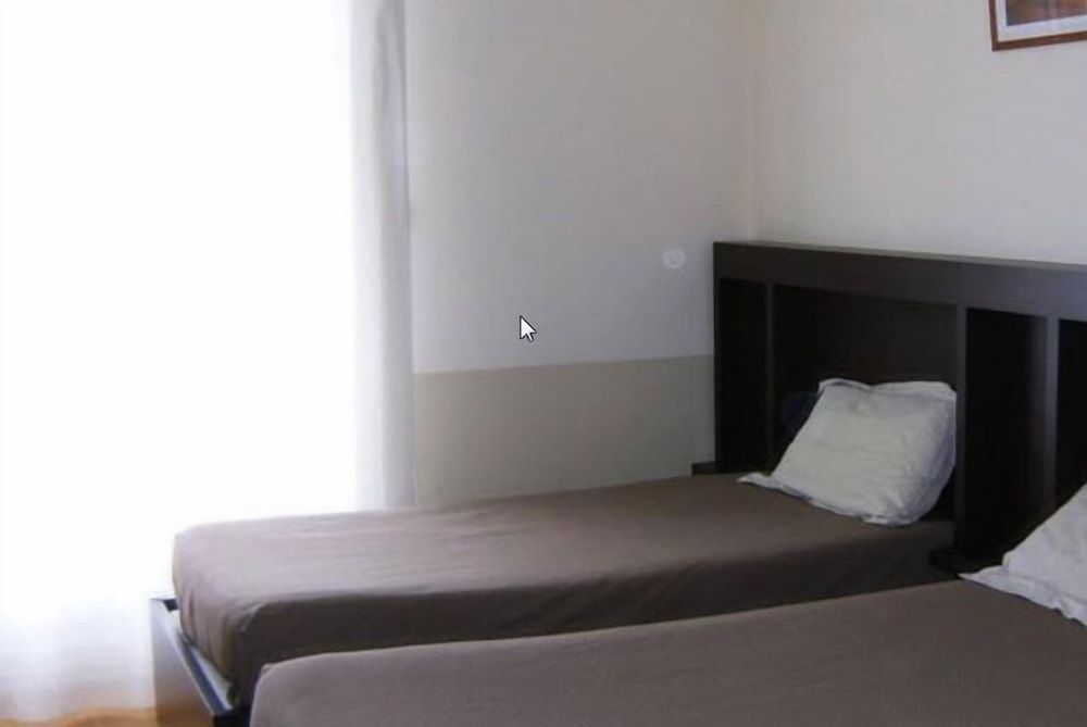 Hotel De La Rade 2