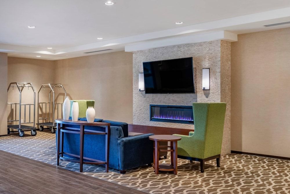 Comfort Inn & Suites Clarkston Pine Knob Area 2