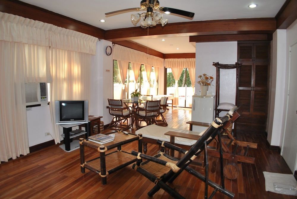 Surfside Boracay Resort 2