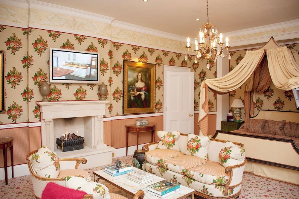 Summer Lodge Country House Hotel 2