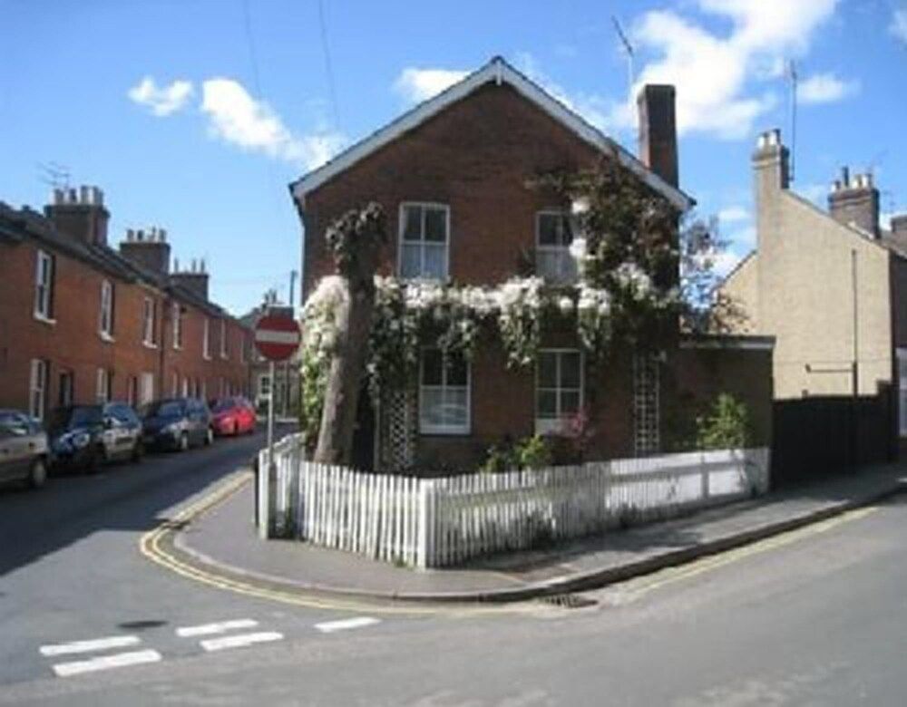 Keyfield Terrace 1