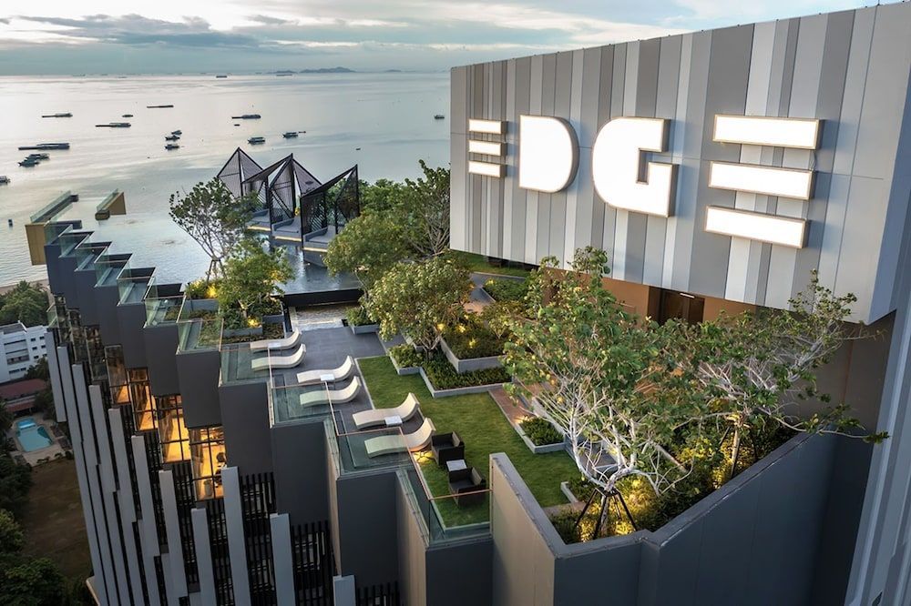 Edge Central Pattaya by Mickey 1