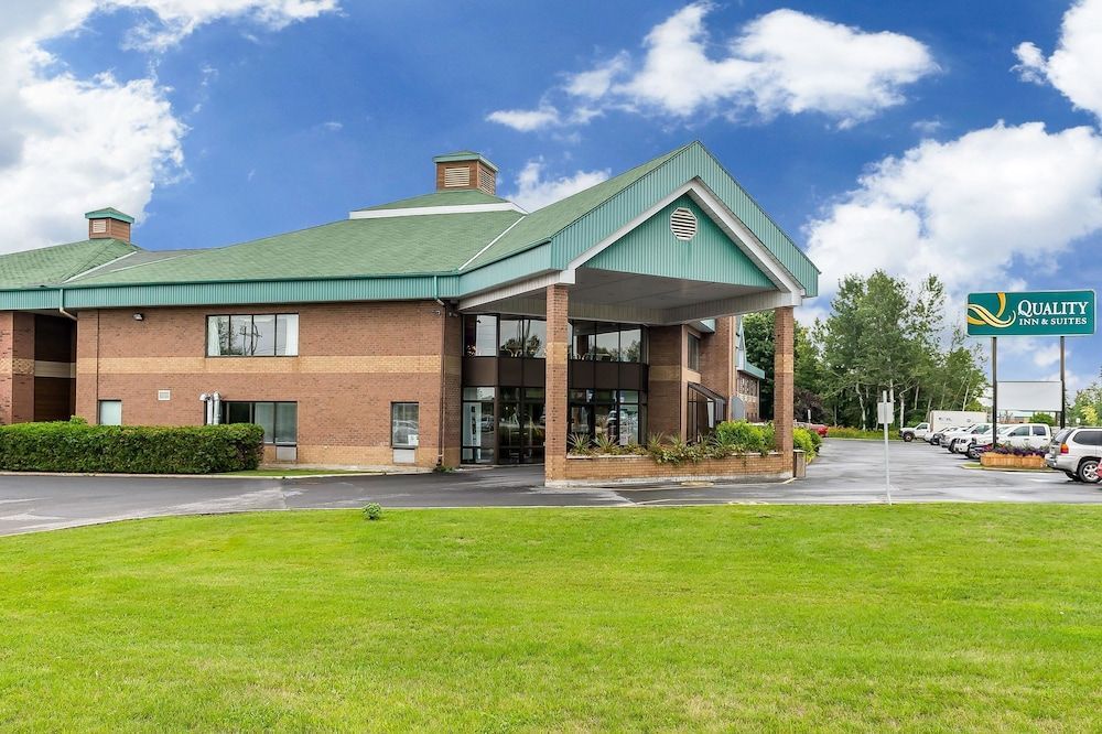 Quality Inn & Suites 1