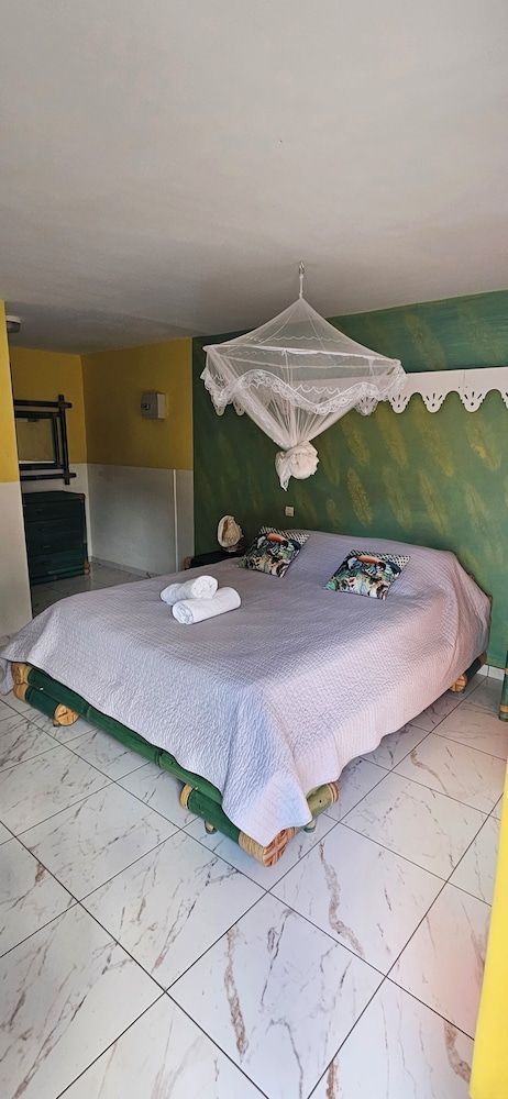 REVE BLEU Appartements studio et une suite avec baignoire 1