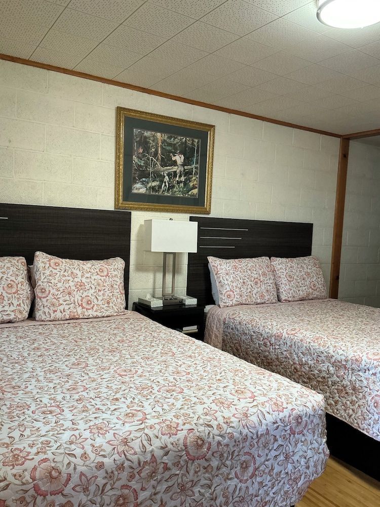 Starlight Motel 1