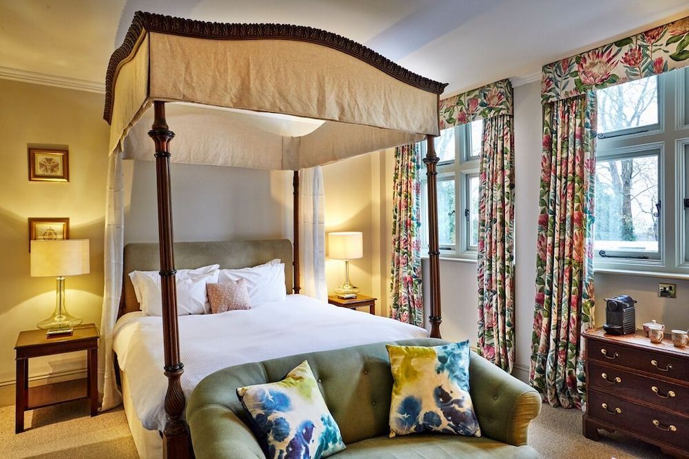 Ockenden Manor Hotel & Spa 1