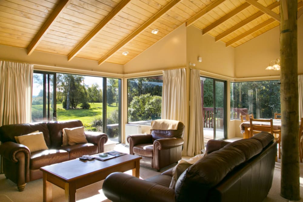 Tongariro Lodge 1