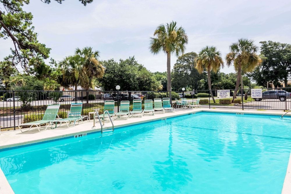 Days Inn by Wyndham Little River 1