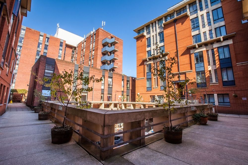 LSE Rosebery Hall - Campus Accommodation 1