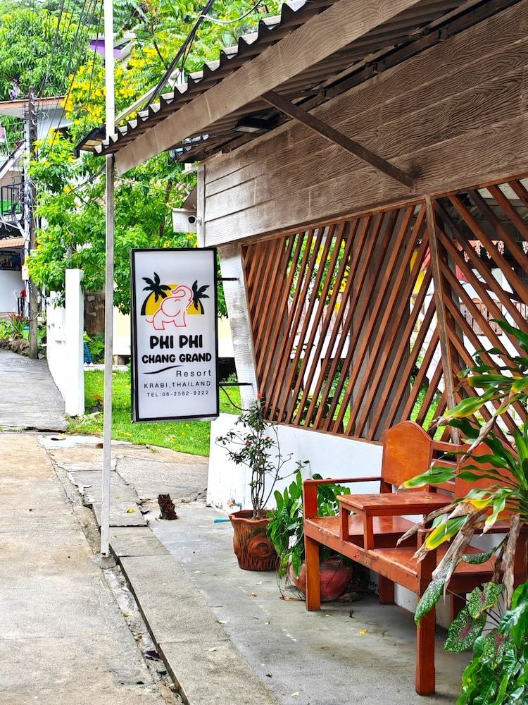 Phi Phi Chang Grand Resort & Spa 2