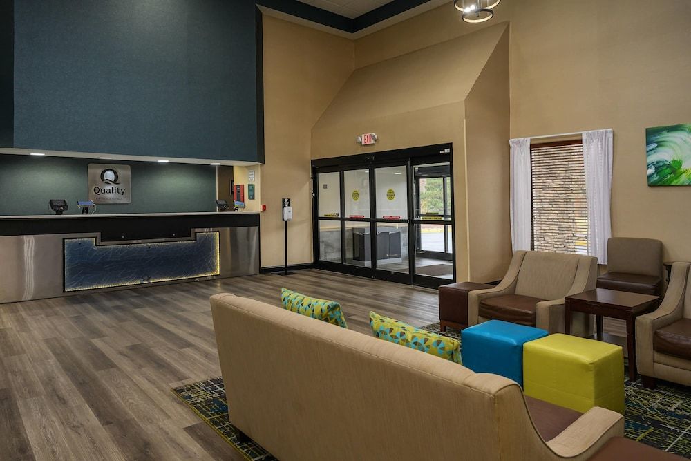 Quality Inn & Suites Lexington South 2