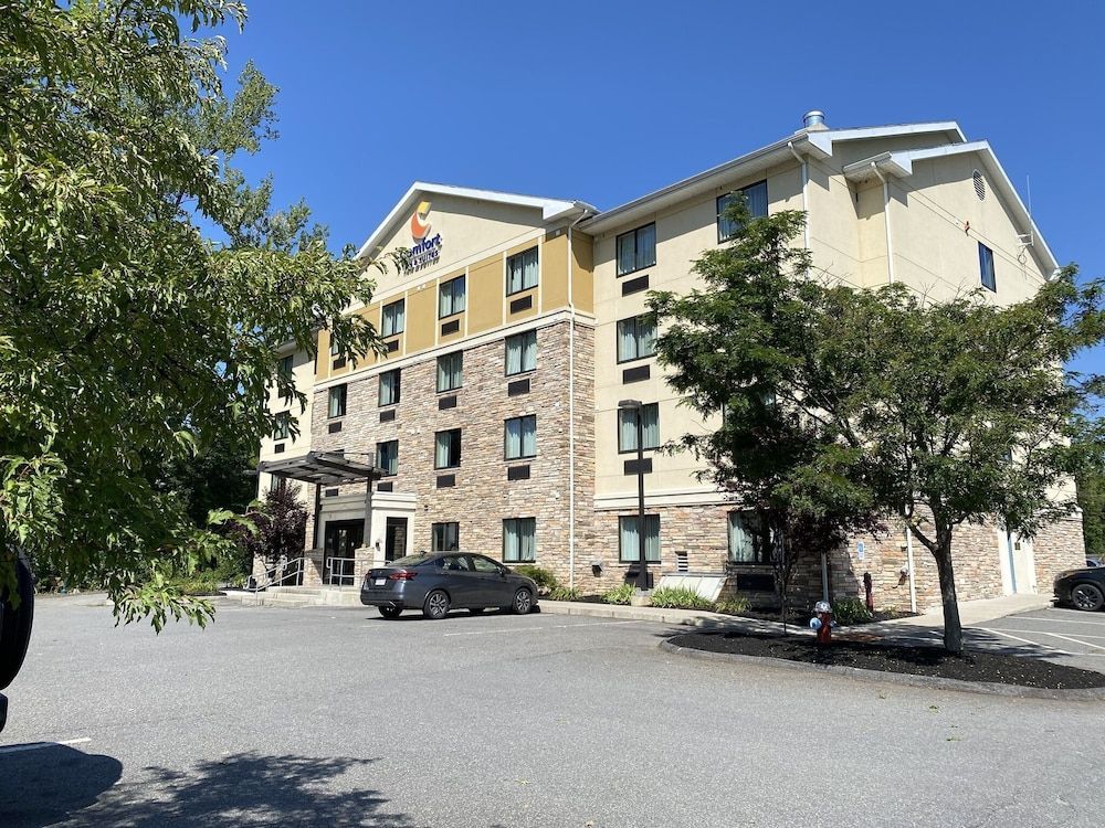 Comfort Inn & Suites Brattleboro I-91 1