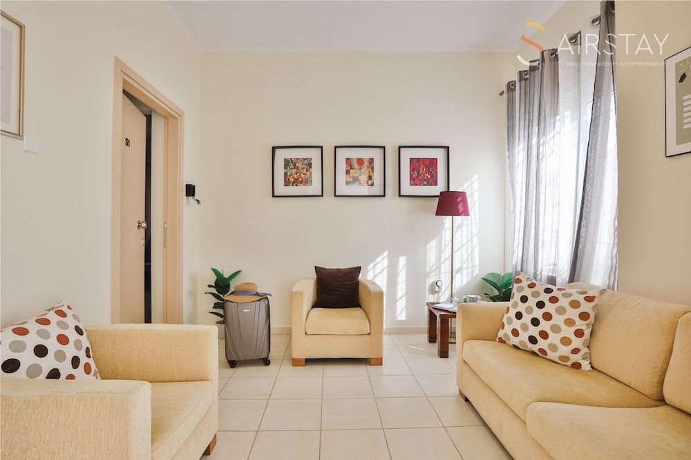 Nautilus Apartments Airport by Airstay 2