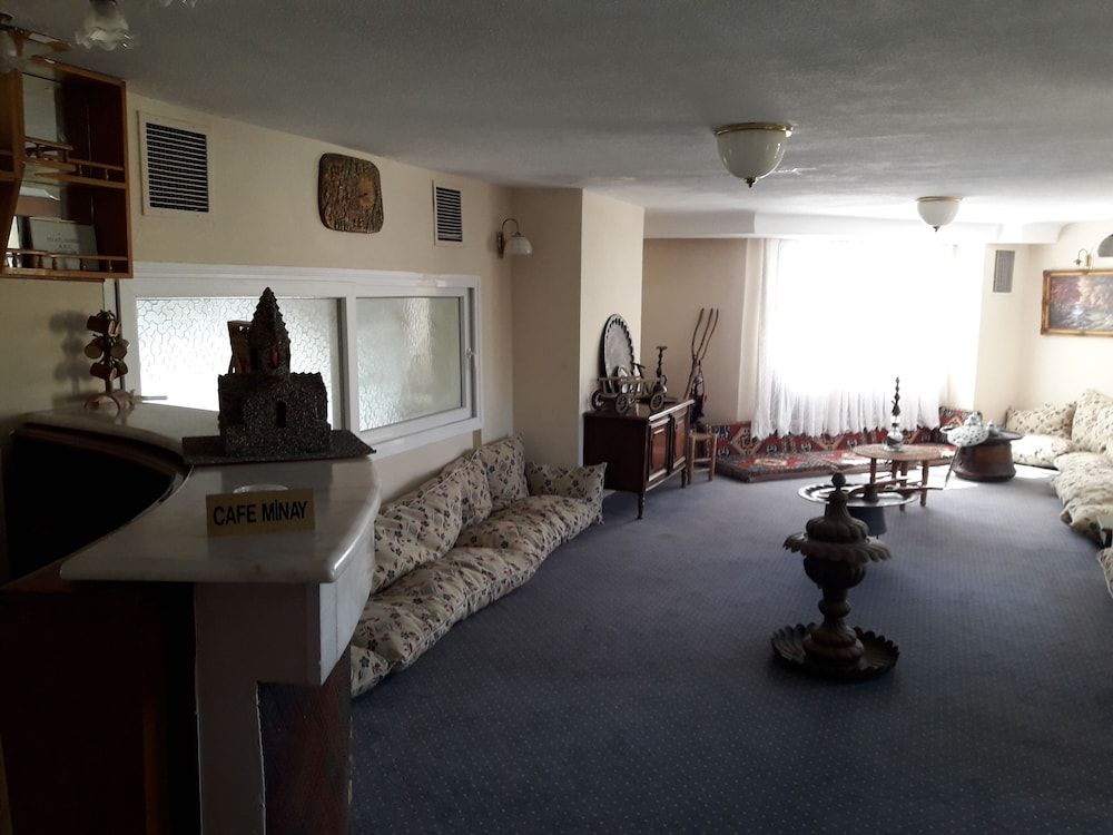 Minay Hotel 1