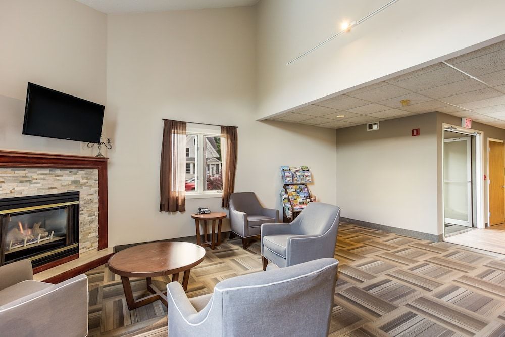 Rodeway Inn Gorham Riverside 2