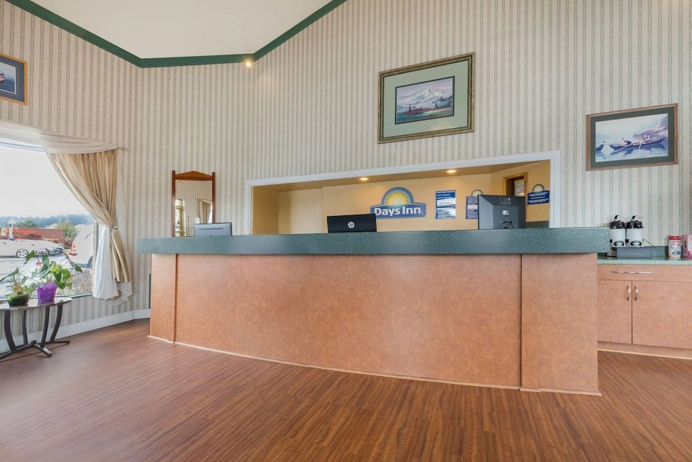 Days Inn by Wyndham Auburn 1