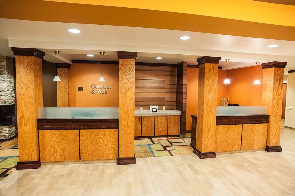 Comfort Inn & Suites Akron South 1