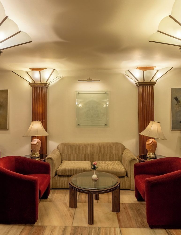 The Malla Hotel - Thamel, 2 km to Swayambhunath Temple 2