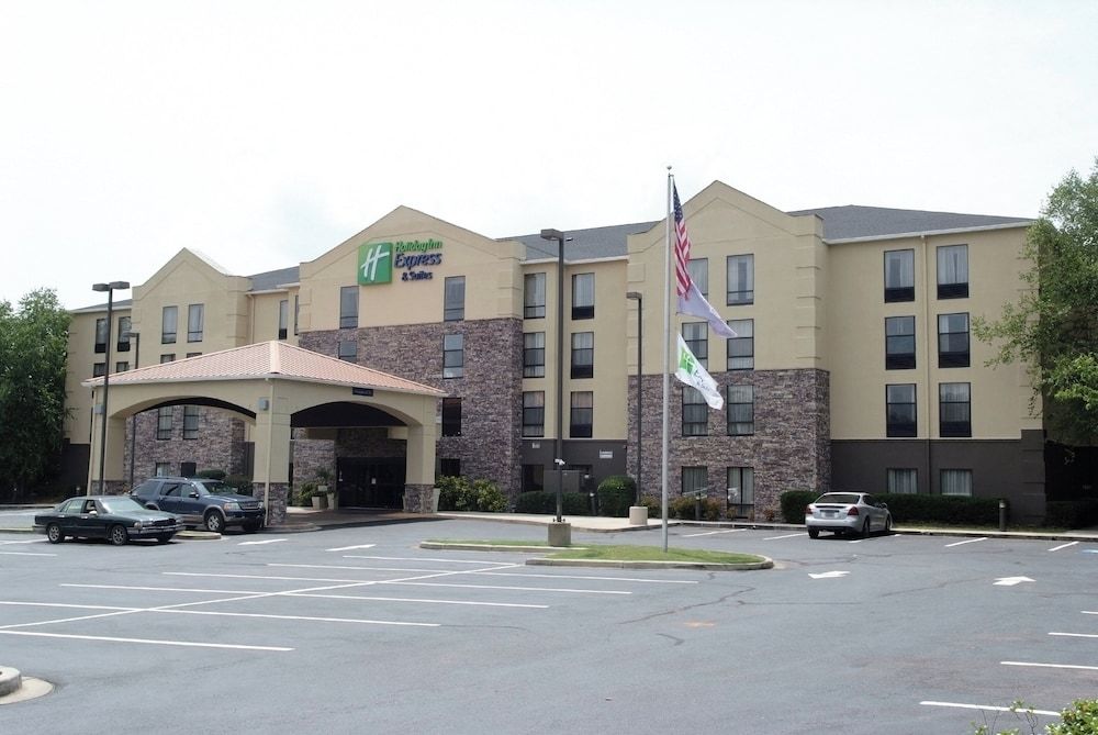 Holiday Inn Express & Suites BLYTHEWOOD by IHG 1