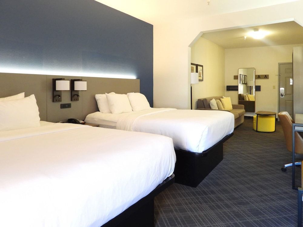 Comfort Suites Crossville 1