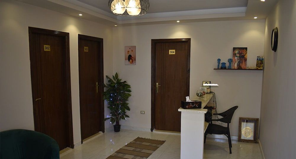 Hur Pyramids Inn 2