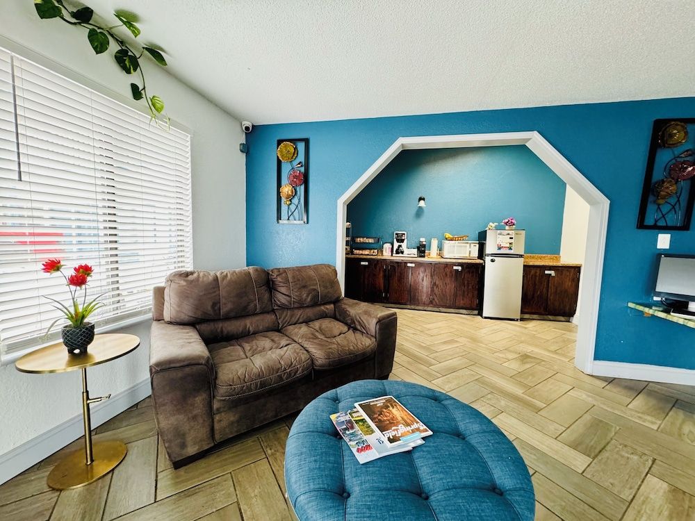 Ozark Inn and Suites 2