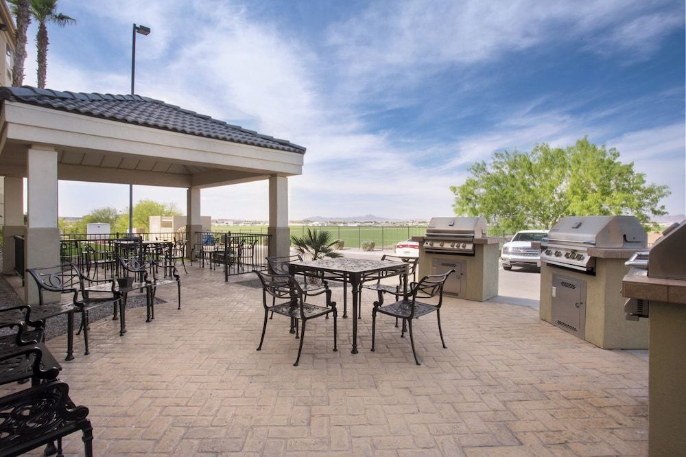 Candlewood Suites YUMA by IHG 1