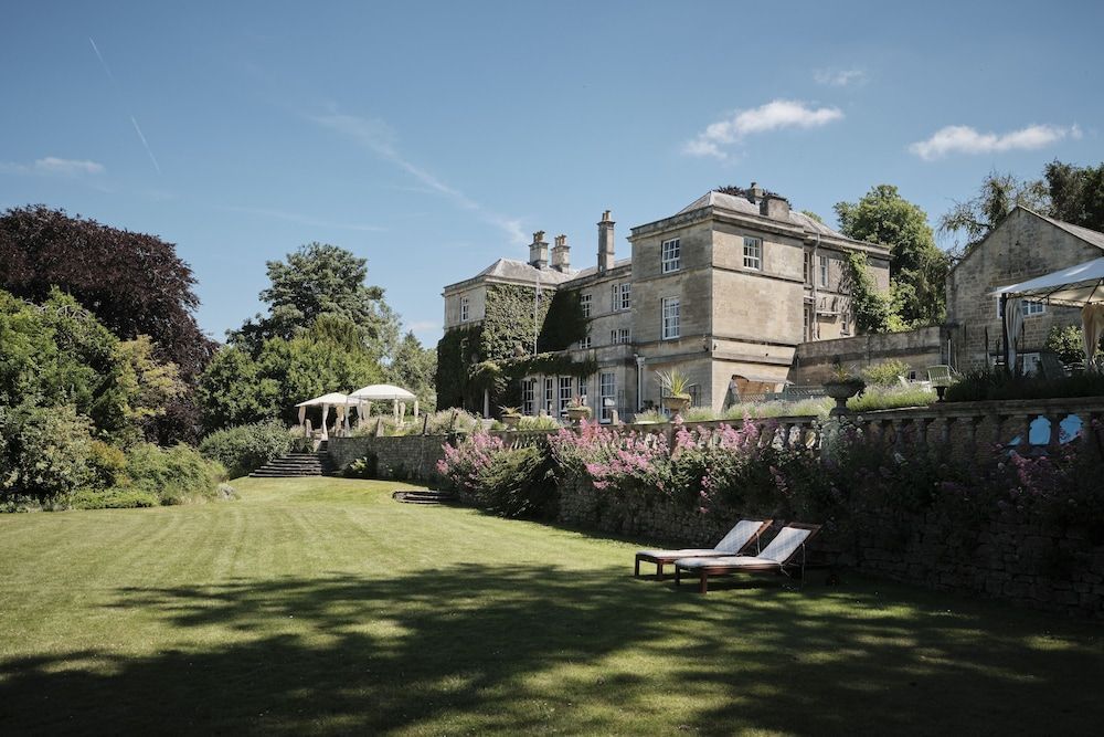 Burleigh Court Hotel 1