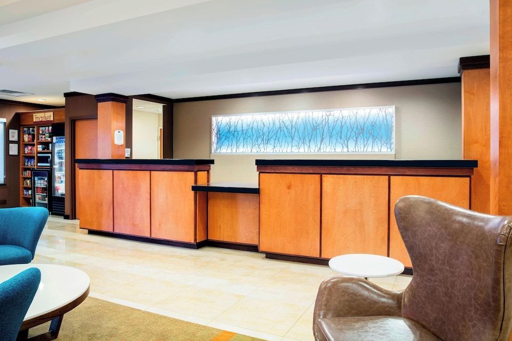Fairfield Inn and Suites by Marriott Lakeland Plant City 2