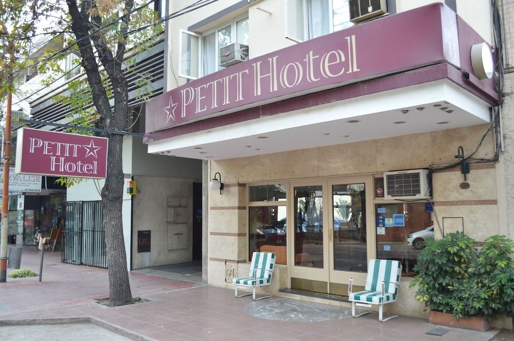 Hotel Petit 1