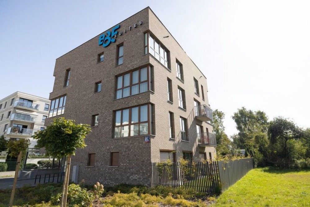 B85 Suites 1