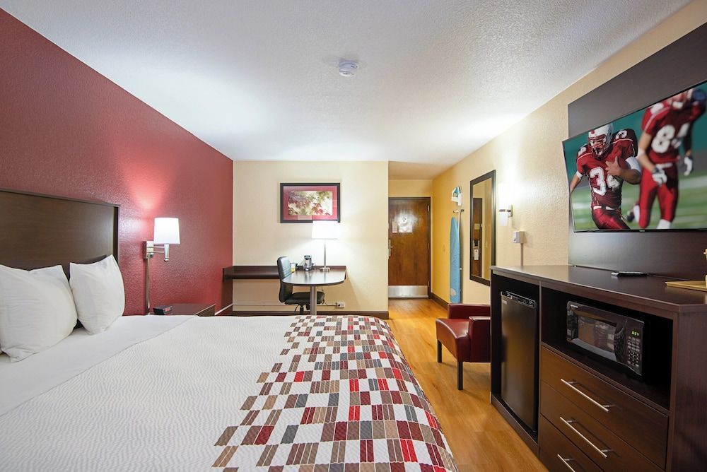Red Roof Inn Cameron 1