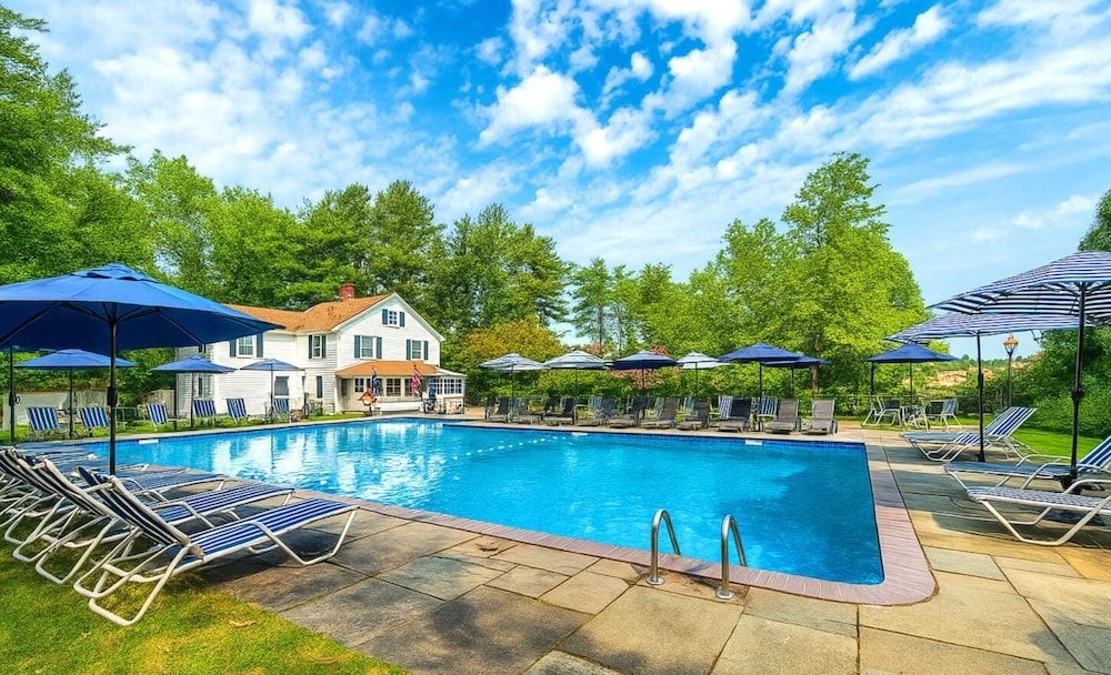 Avon Old Farms Hotel 1