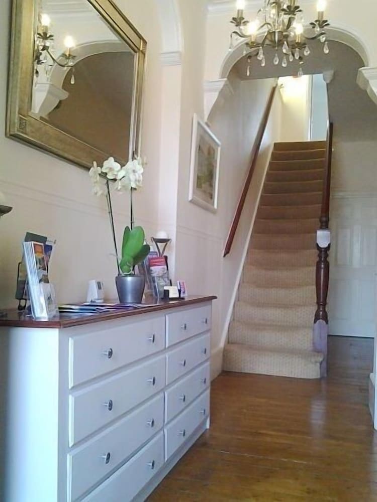 Gyves House 2