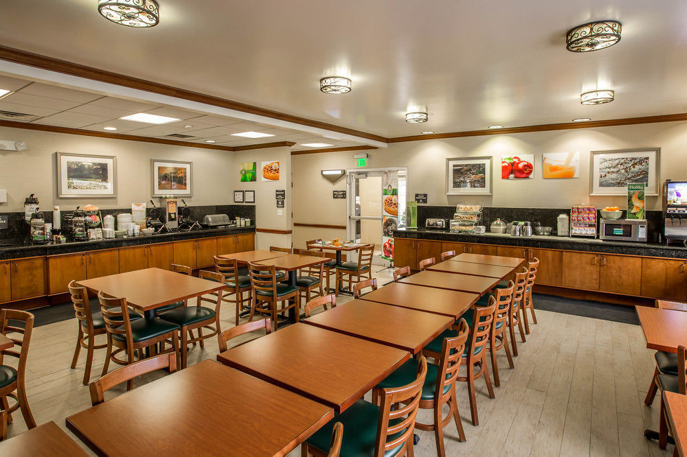 Quality Inn & Suites Biltmore East 1