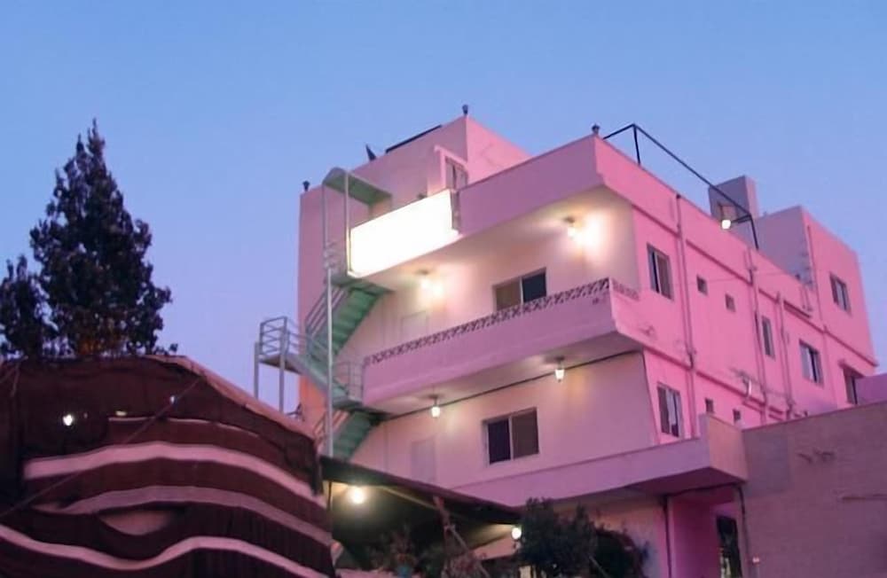 Valentine Inn 1
