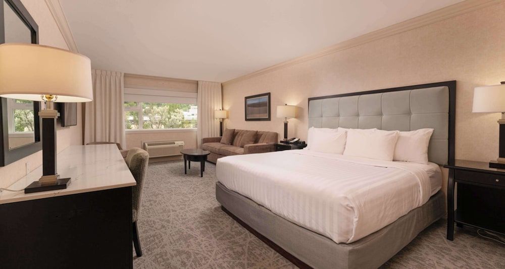 Prestige Lakeside Resort, WorldHotels Elite 1