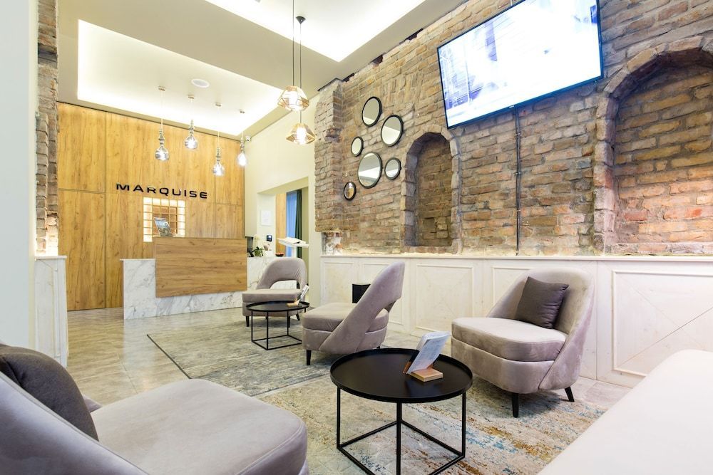 Marquise Hotel Garni 2