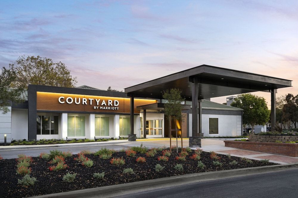 Courtyard by Marriott San Mateo Foster City 1