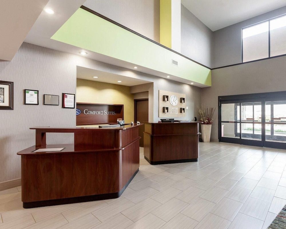 Comfort Suites Greenville 2