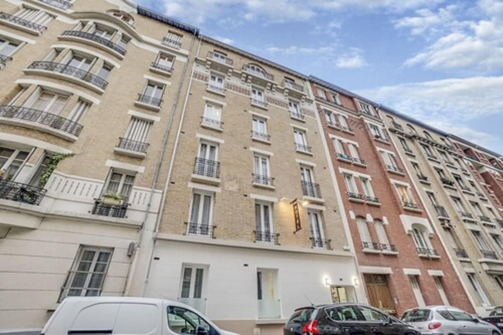 Paris Hotel 1