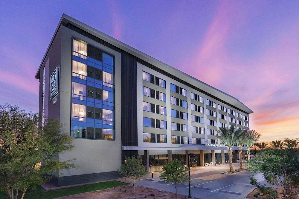 AC Hotel by Marriott Scottsdale North 1